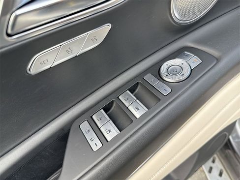 Used 2022 Genesis GV80 3.5T Advanced + image 13