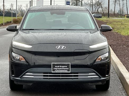 Used 2023 Hyundai Kona SE image 8