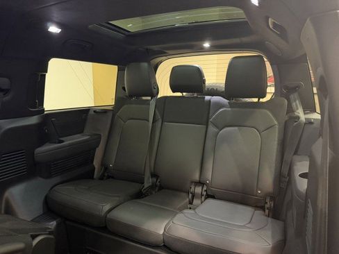 Used 2025 Land Rover Defender 130 V8 image 25