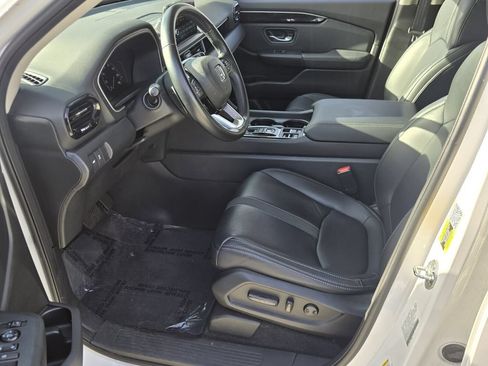 Used 2023 Honda Pilot EX-L image 11