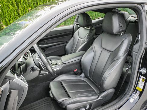 Used 2022 BMW 430i Coupe w/ Convenience Package RWD image 16