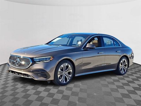 New 2026 Mercedes-Benz E 350 4MATIC Sedan image 3