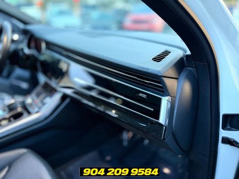 Used 2020 Audi Q7 2.0T Premium Plus w/ Premium Plus Package AWD/4WD image 47