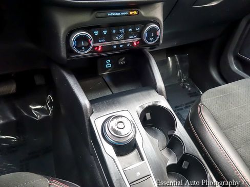 Certified 2022 Ford Escape SEL w/ SEL Stealth AWD Package image 21