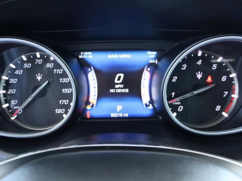 Used 2017 Maserati Levante w/ Luxury Package image 22