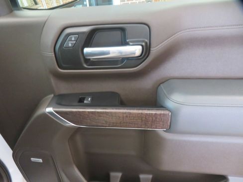 Used 2022 GMC Sierra 1500 Denali w/ Denali Premium Package image 24