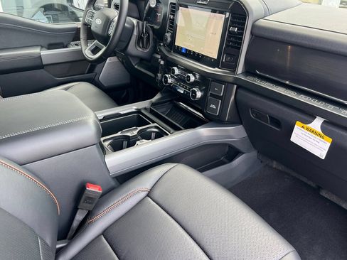 New 2026 Ford F250 Lariat w/ Black Appearance Package AWD/4WD image 13