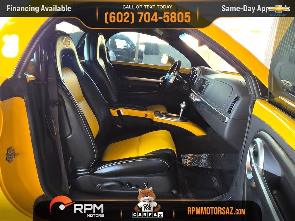 Used 2004 Chevrolet SSR w/ Preferred Equipment Group RWD image 10