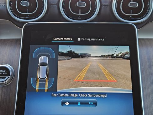 Certified 2025 Mercedes-Benz GLC 300 4MATIC image 19