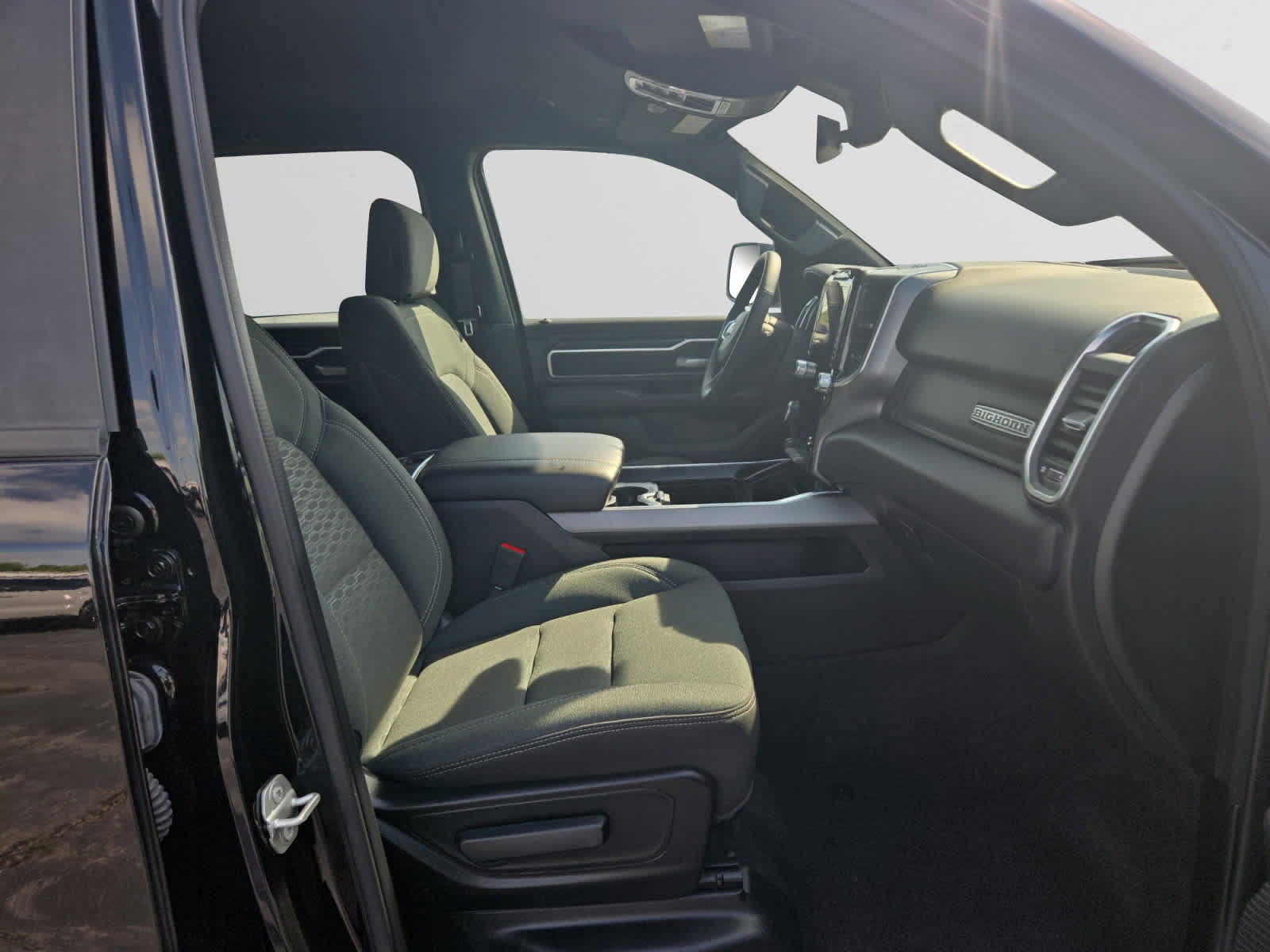 Used 2025 RAM 1500 Big Horn AWD/4WD image 15