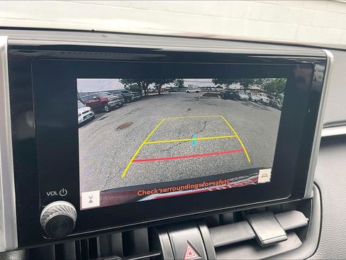 Used 2025 Toyota RAV4 XLE AWD/4WD image 26