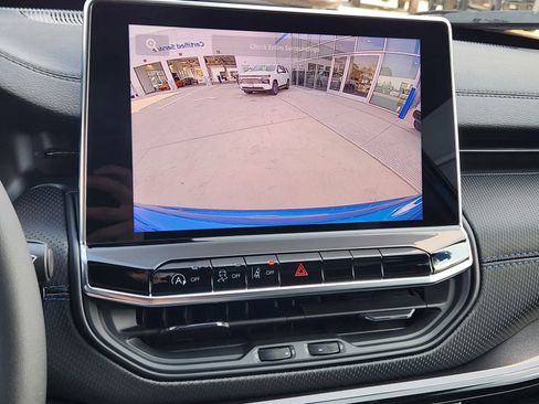 New 2026 Jeep Compass Latitude image 15