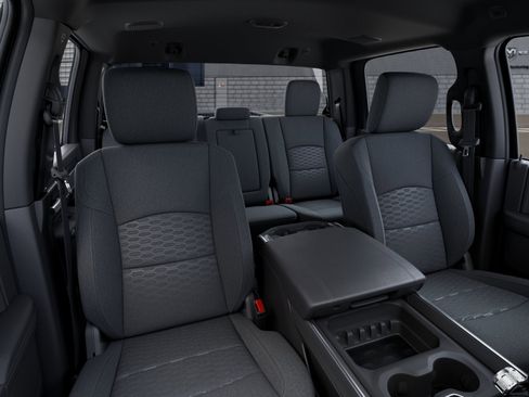 New 2026 RAM 2500 Big Horn AWD/4WD image 25