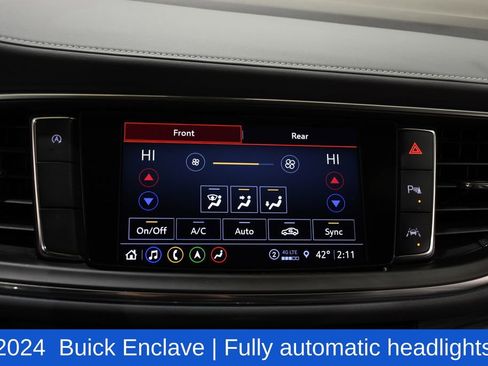 Used 2024 Buick Enclave Premium image 18