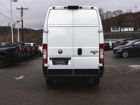 New 2026 RAM ProMaster 3500 w/ Quick Order Package 22H SLT+ FWD image 5