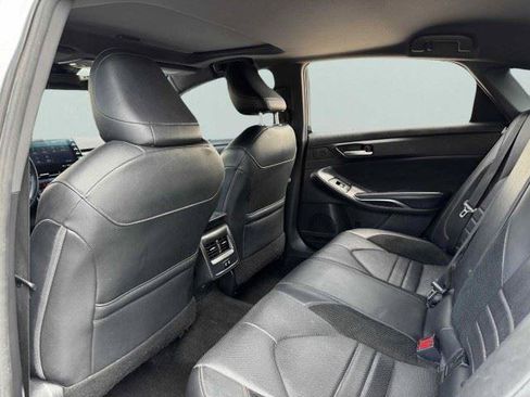 Used 2019 Toyota Avalon XSE FWD image 37