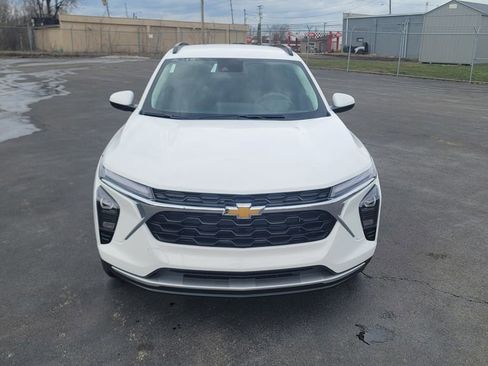 New 2026 Chevrolet Trax LT FWD image 4