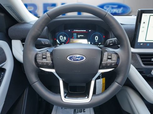 New 2026 Ford Explorer Platinum image 17