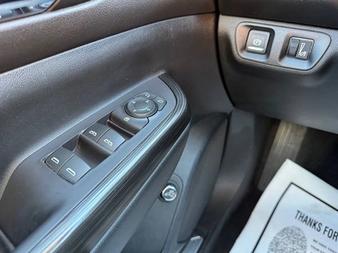 Used 2020 GMC Acadia SLT image 25