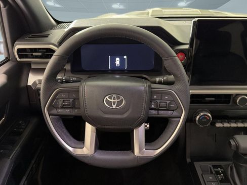 Used 2025 Toyota Tacoma TRD Sport RWD image 30
