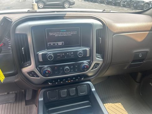 Used 2018 GMC Sierra 1500 SLT AWD/4WD image 22