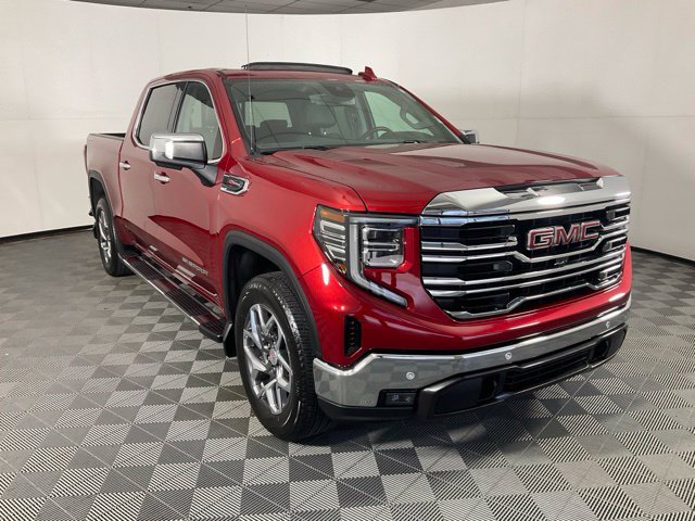 Used 2024 GMC Sierra 1500 SLT w/ SLT Premium Plus Package AWD/4WD image 3
