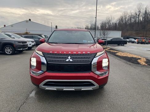 Used 2024 Mitsubishi Outlander 4WD Plug-In Hybrid image 6