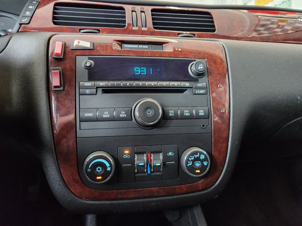 Used 2010 Chevrolet Impala LS FWD image 8