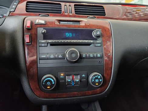 Used 2010 Chevrolet Impala LS FWD image 8