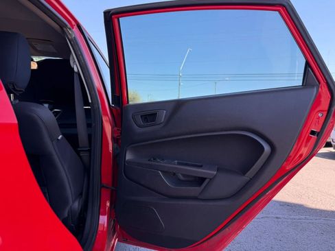 Used 2012 Ford Fiesta SE image 34