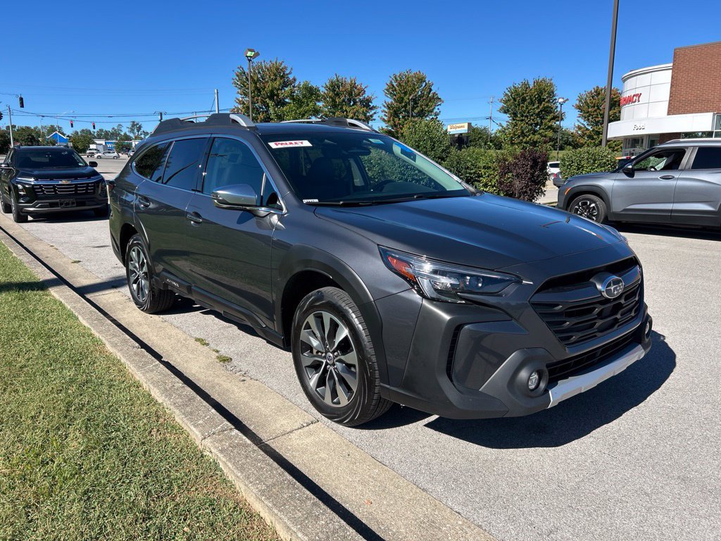 Used 2024 Subaru Outback Touring XT AWD/4WD image 2