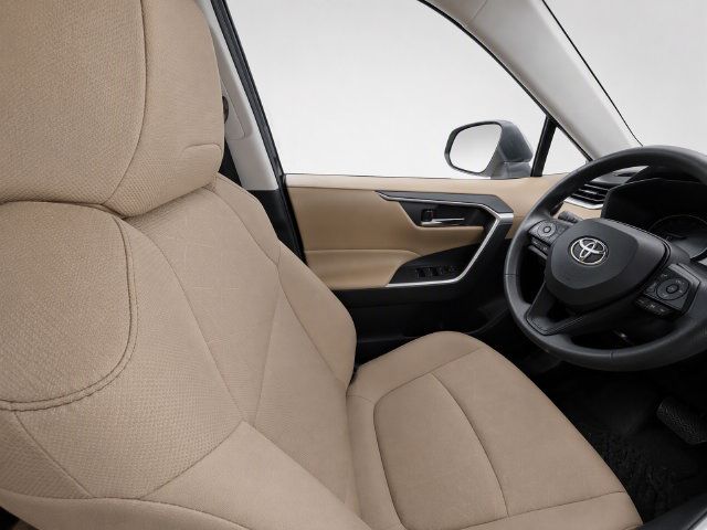 Used 2024 Toyota RAV4 XLE w/ Convenience Package FWD image 10
