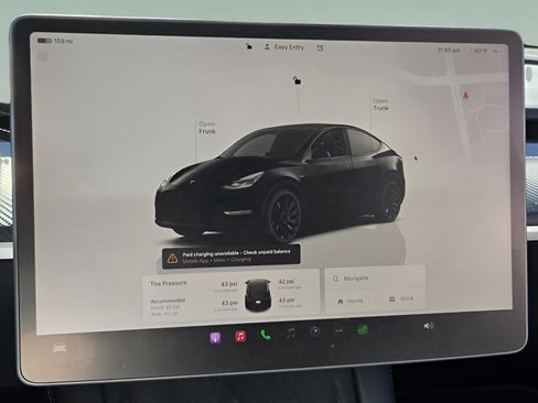 Used 2023 Tesla Model Y Performance image 18
