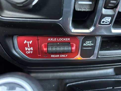 Used 2021 Jeep Gladiator Mojave image 17