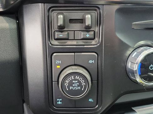 Used 2025 Ford F250 Lariat w/ Lariat Ultimate Package AWD/4WD image 35