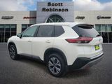 Used 2021 Nissan Rogue SV image 3