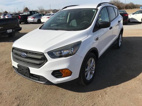 Used 2019 Ford Escape S image 25