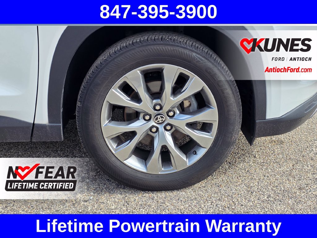 Used 2024 Toyota Grand Highlander AWD image 13