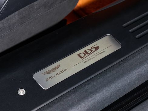 Used 2023 Aston Martin DBS Coupe RWD image 18