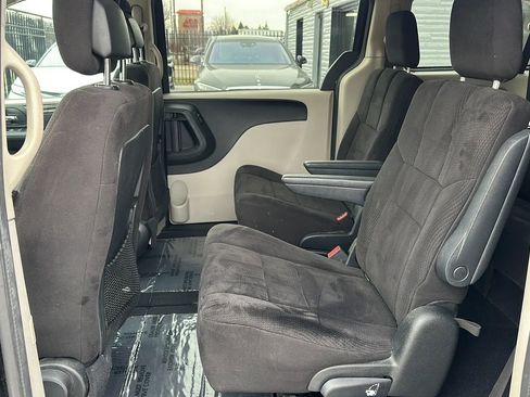 Used 2011 Dodge Grand Caravan Mainstreet w/ PWR Convenience Group image 13