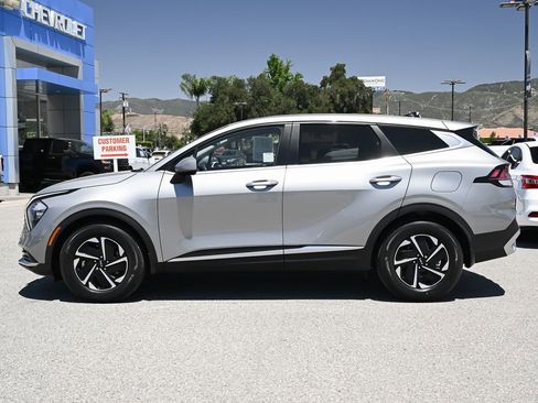 Used 2023 Kia Sportage LX FWD image 7