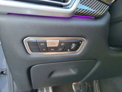 Used 2022 BMW X5 M50i w/ Premium Package image 35