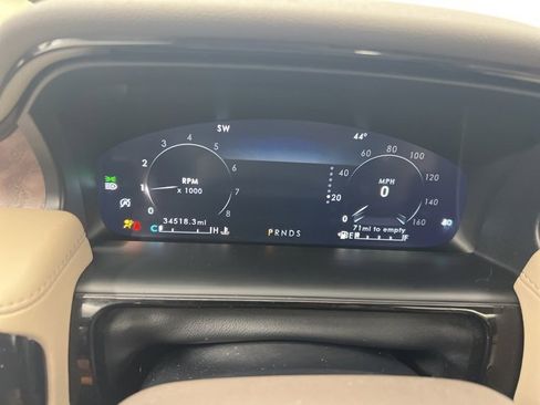 Certified 2023 Lincoln Nautilus Reserve image 16