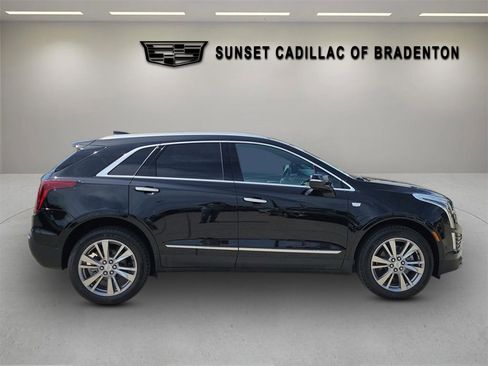 Used 2023 Cadillac XT5 Premium Luxury w/ Platinum Package image 3