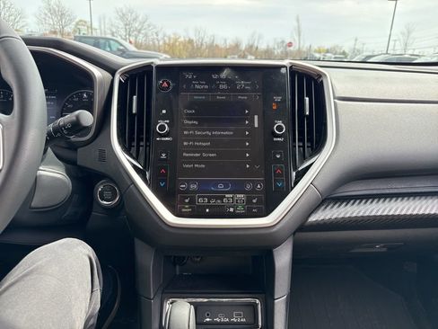 Certified 2025 Subaru Ascent Premium AWD/4WD image 10