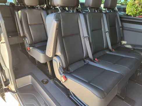 Used 2025 Mercedes-Benz Sprinter 2500 image 20
