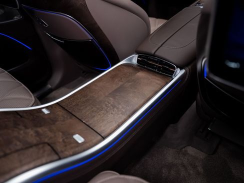 Used 2024 Mercedes-Benz Maybach EQS 680 4MATIC image 73