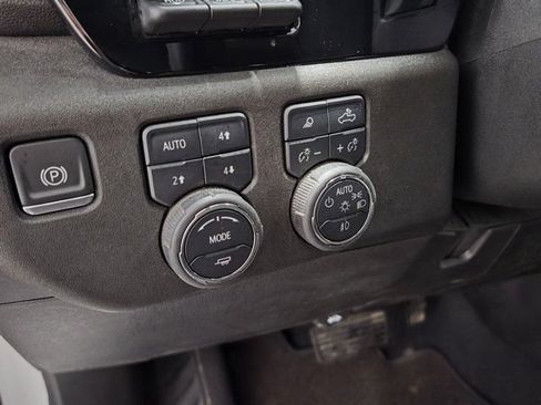 Used 2025 Chevrolet Silverado 3500 High Country w/ Technology Package AWD/4WD image 19