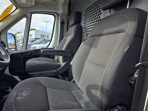Used 2017 RAM ProMaster 2500 w/ Interior Convenience Group image 16