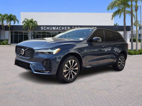 Used 2024 Volvo XC60 B5 Plus image 3